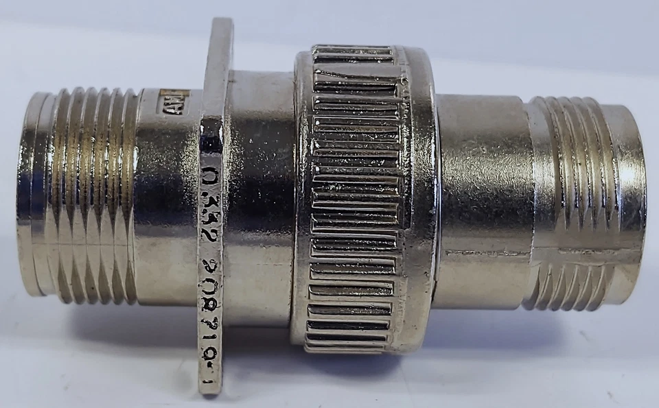 TE Connectivity 208718-1 and 208719-1 5 Position Circular Cable Connector Set - Image 3 of 4