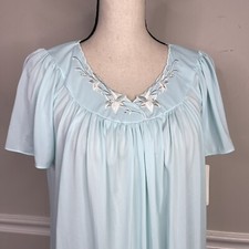 Vintage Miss Elaine Classics small Silky Nylon Gown Nightgown Sea foam NWT