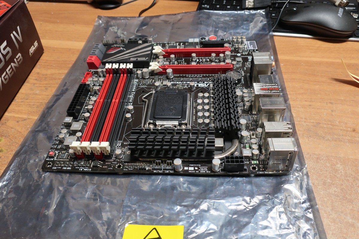 ASUS Maximus IV GENE-Z/GEN3, LGA 1155/Socket H2, Intel Motherboard