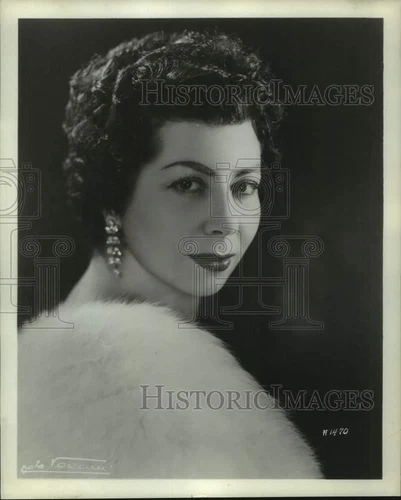 1960 Press Photo Miss Giulietta Simionato, Italian mezzo soprano - lrx26099