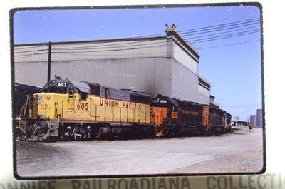 UP 605 Fort Worth TX 1-15-85 Kodachrome Zug Foto Dia Union Pacific