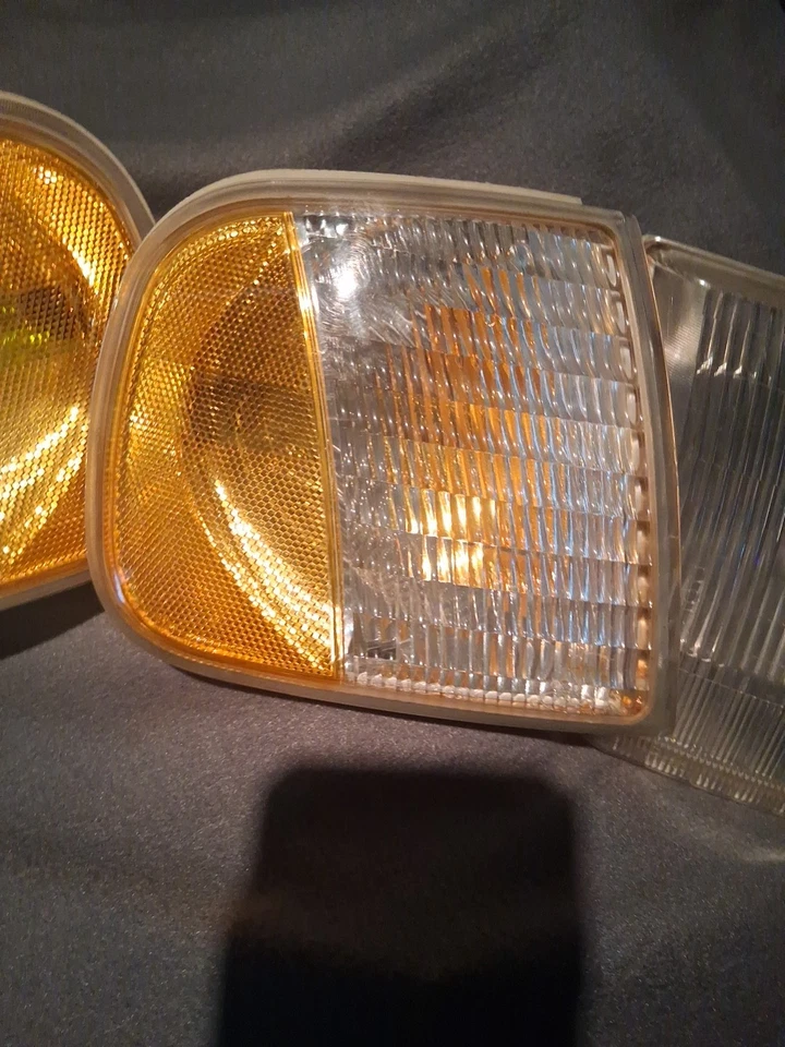 Par de faros Ford F150 con intermitente lente ámbar apagado A 2000 Foto 2 de 4