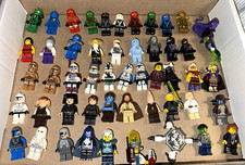 Lego Minifigure lot + accessories