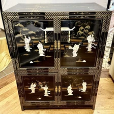 Elegant Chinese Chinoiserie Black Lacquer & Mother of Pearl Handpainted Cabinet