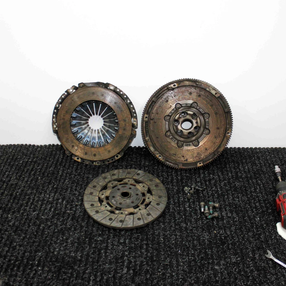 Juego embrague AUDI A3 8P1 3082 000 396 2.0 DIÉSEL 103KW 2003 27417346 - Imagen 3 de 4