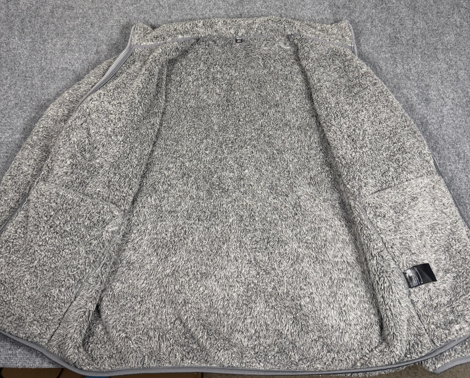 Uniqlo Pile Lined Fleece Men's Full Zip Light Gray Jacket Size Large thumbnail 3