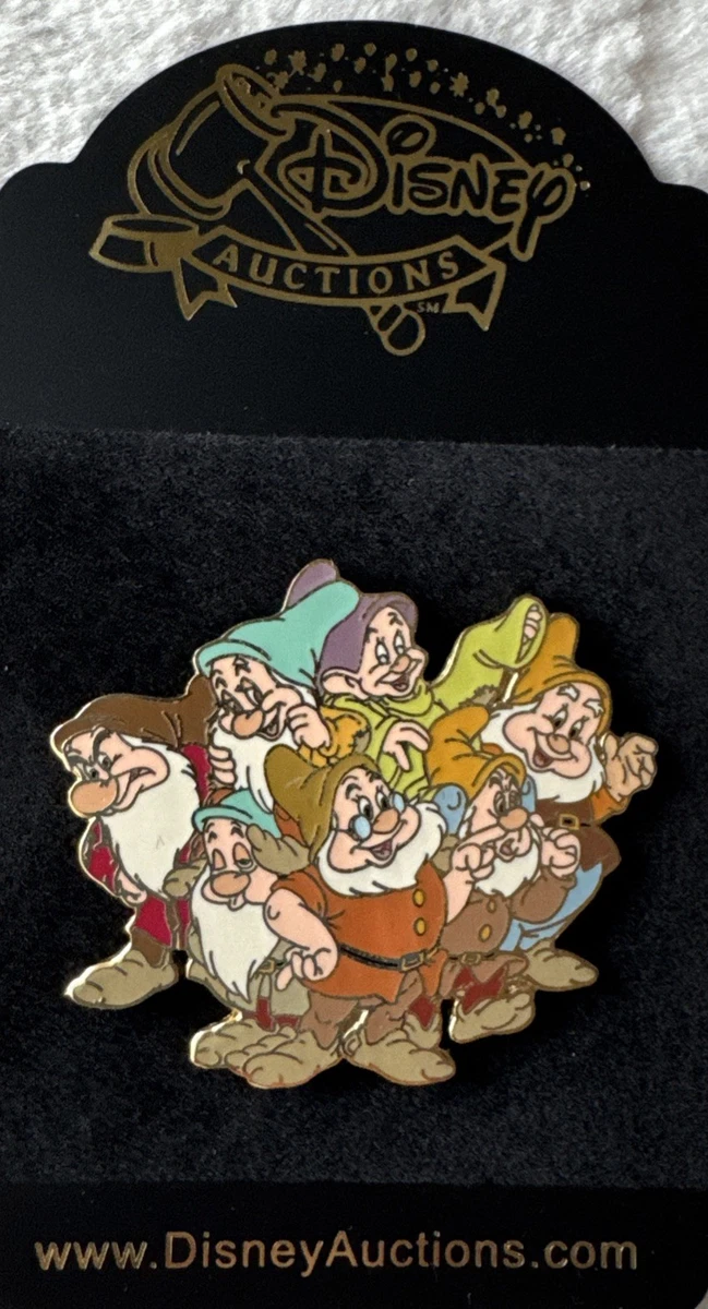 2004 Contemporary Disney Pins, Patches & Buttons (1968-Now) for