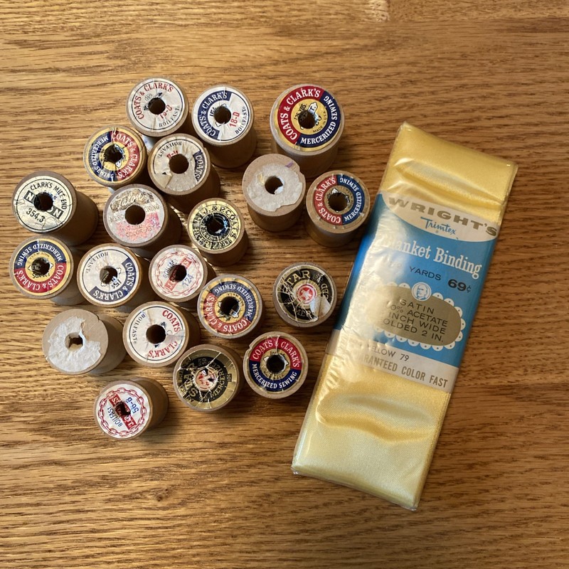 Vtg Lot of 20 WOODEN THREAD SPOOLS Coats & Clarks J&P Coats Star Talon ALL EMPTY