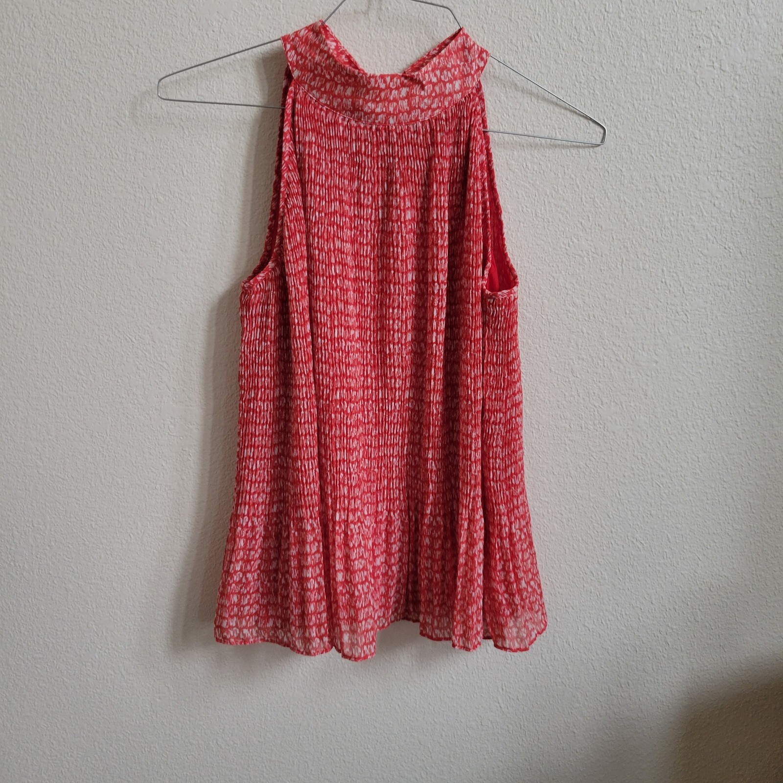 Max Studio Red and White Patterned Sleeveless Blo… - image 1