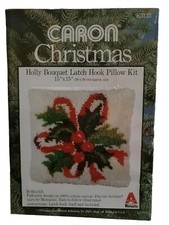 Caron Christmas Holly Bouquet Latch Hook Pillow Kit K3123 15"x15" 1979 NOS Vtg