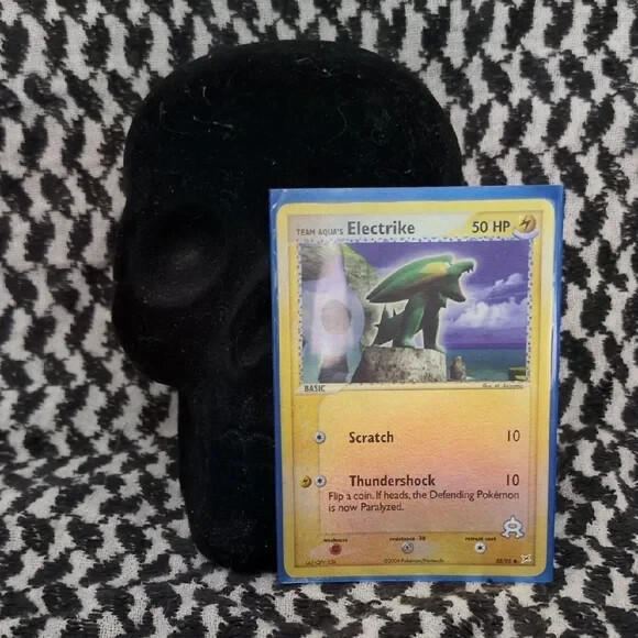 Team Aqua's Electrike 52/95 Team Magma vs Team Aqua Reverse Holo