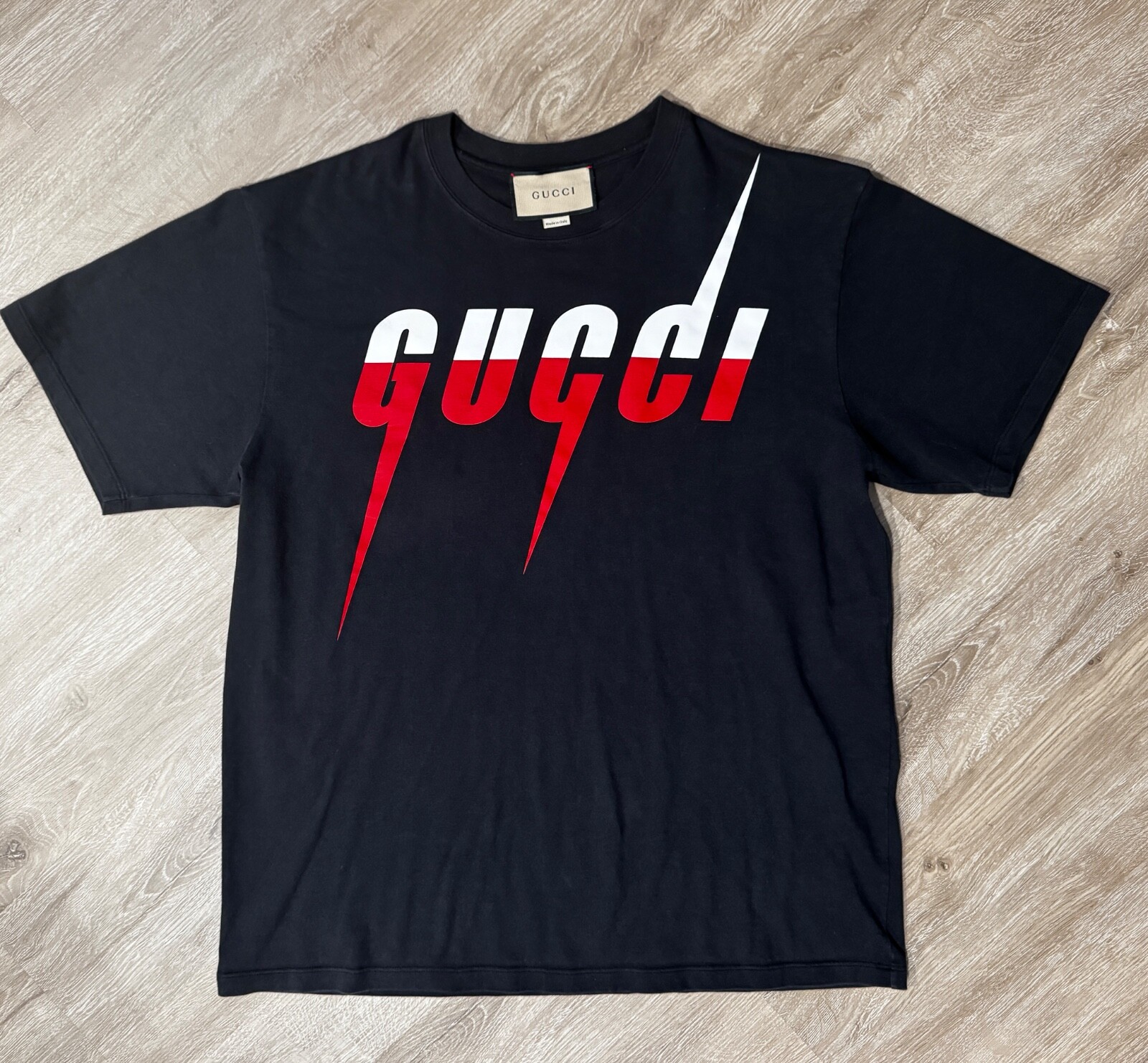 Authentic Gucci Men's Large Blade Print T-Shirt