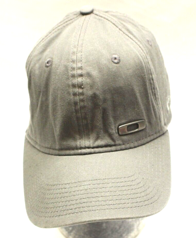 Oakley Era 39 Thirty Classic Flex Fit Hat Cap Grey with Silver S/M Flex