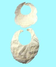Vtg Baby Bibs Embroidered Floral Scalloped Edges Set Of 2 infants grannycore