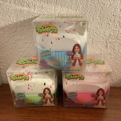 PPNC Squeezee Sweetz Scented Cupcake Stress Reliever Lot of 3 Blue Green Pink