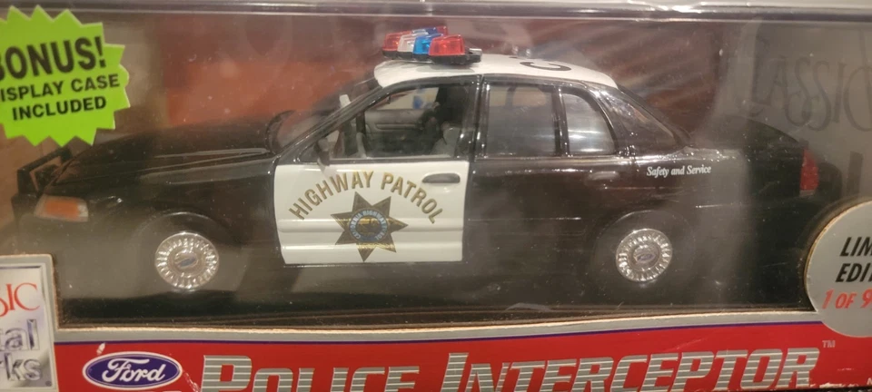 Classic Metal Works California Highway Patrol 1999 Ford Police Interceptor 1:24 - Image 2 of 4