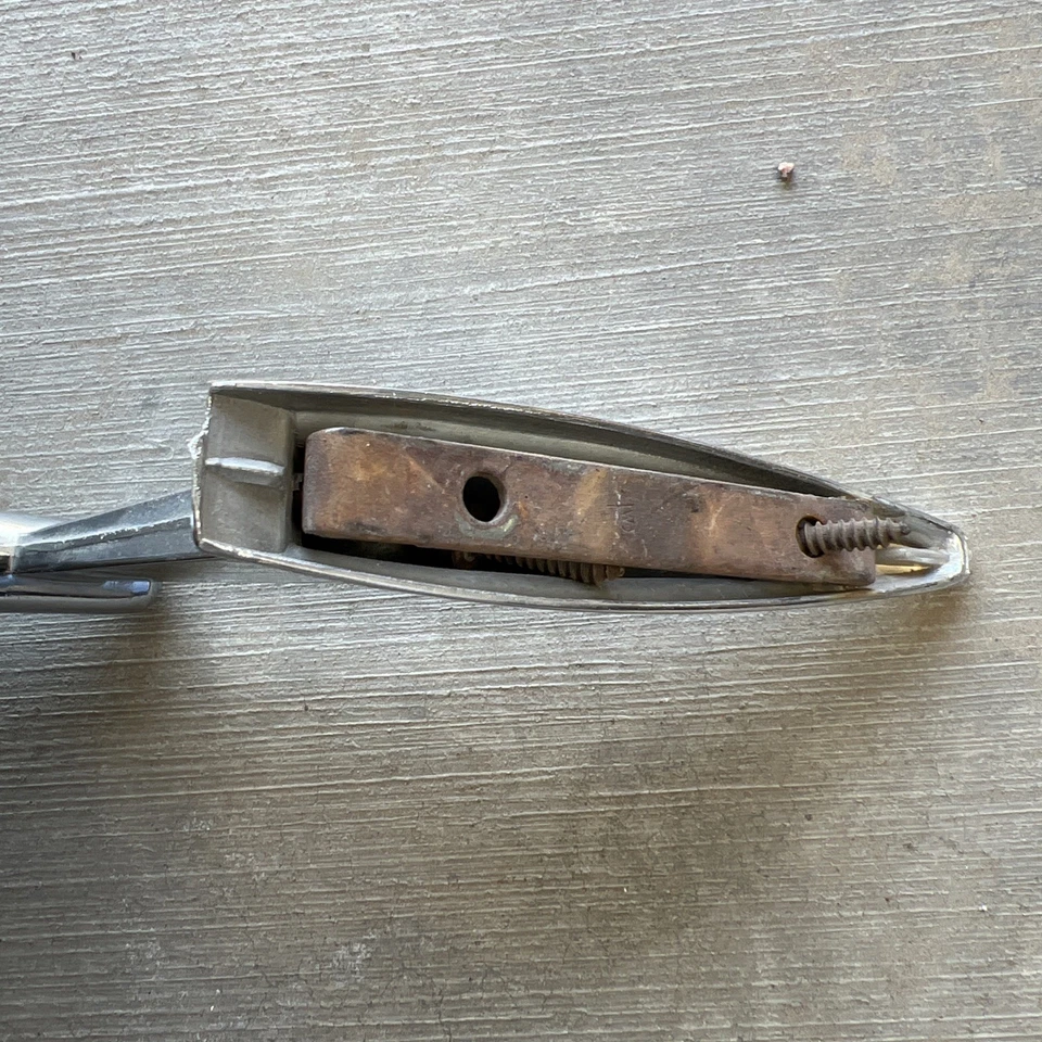 Chevrolet Chevelle SS 1968 1969 1970 espejo original usado.  Foto 2 de 4