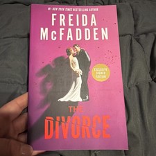 Product Image: SIGNED Freida McFadden Autographed Book - The Divorce, Signed Edn 1st Print 2026