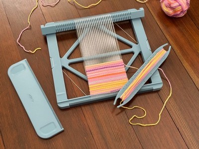 Pocket Loom Weaving Kit 7''x7'' 12-dent