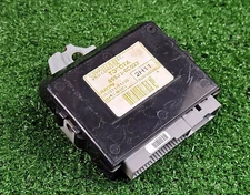 Toyota Sequoia 2011-2013 Transfer Case Module 4wd computer 89533-0c032 Oem used