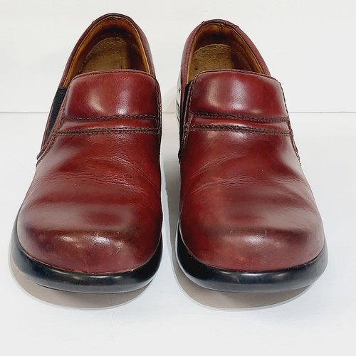 Ariat Sutter Clogs Womens Size 7 B Wide Maroon Leather ATS Soles Slip-On Loafers - Picture 3 of 15
