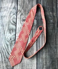 EUC J Crew Mens 100% Silk Tie Red Hearts Ivory Cream Made in USA Valentiine's