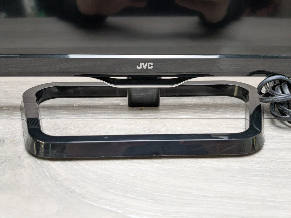 JVC LT-24C340 24” LED HD TV & DVD Combi TV For Caravan Motorhome TV  No Remote  - Image 3 of 4