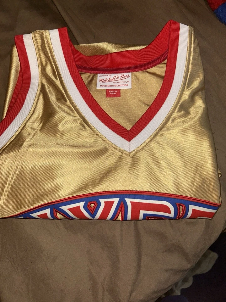 Camiseta Mitchell & Ness Philadelphia 76ers Allen Iverson NBA Oro 75 Talla Grande Foto 3 de 4