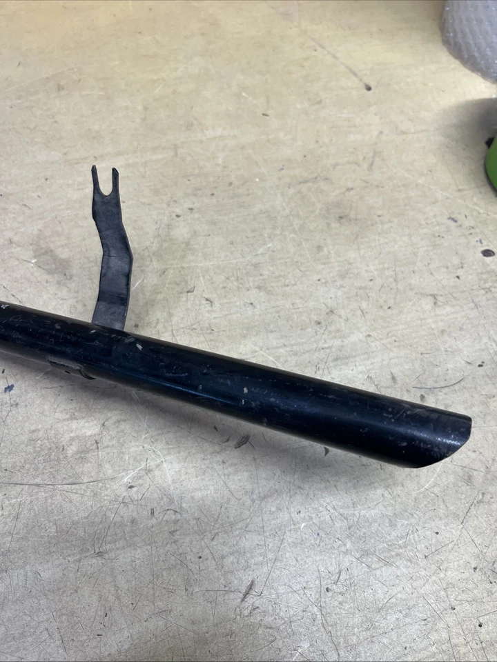 Ford Mustang Fairlane Galaxie 289 1965 2 V 4 V tubo de ventilación del cárter de tiro de carretera Foto 2 de 4