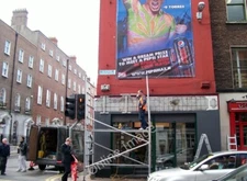 Photo 6x4 Refurbishing a shop in Merrion Row Baile Atha Cliath/O1632  c2010