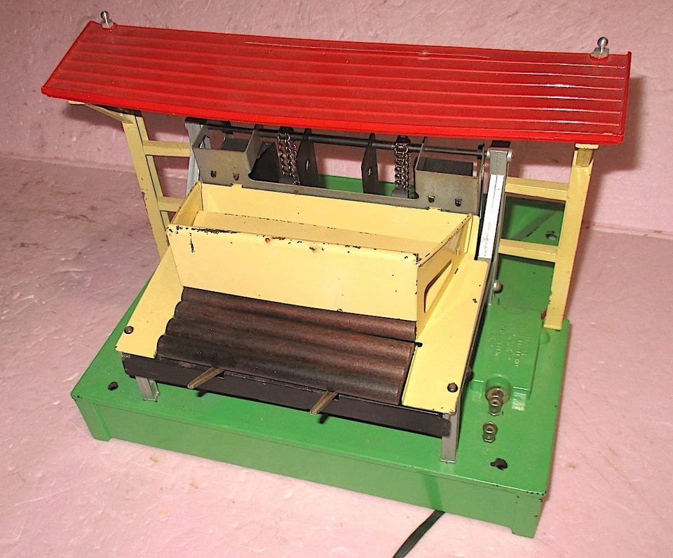 Original Lionel 164  Operating Lumber Log Loader Shed Complete & Tested - Image 3 of 4