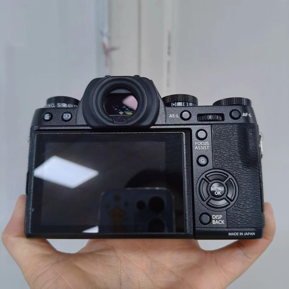 Fujifilm X-T1 16.3MP Mirrorless Digital Camera Body Only - English Language - Image 2 of 4