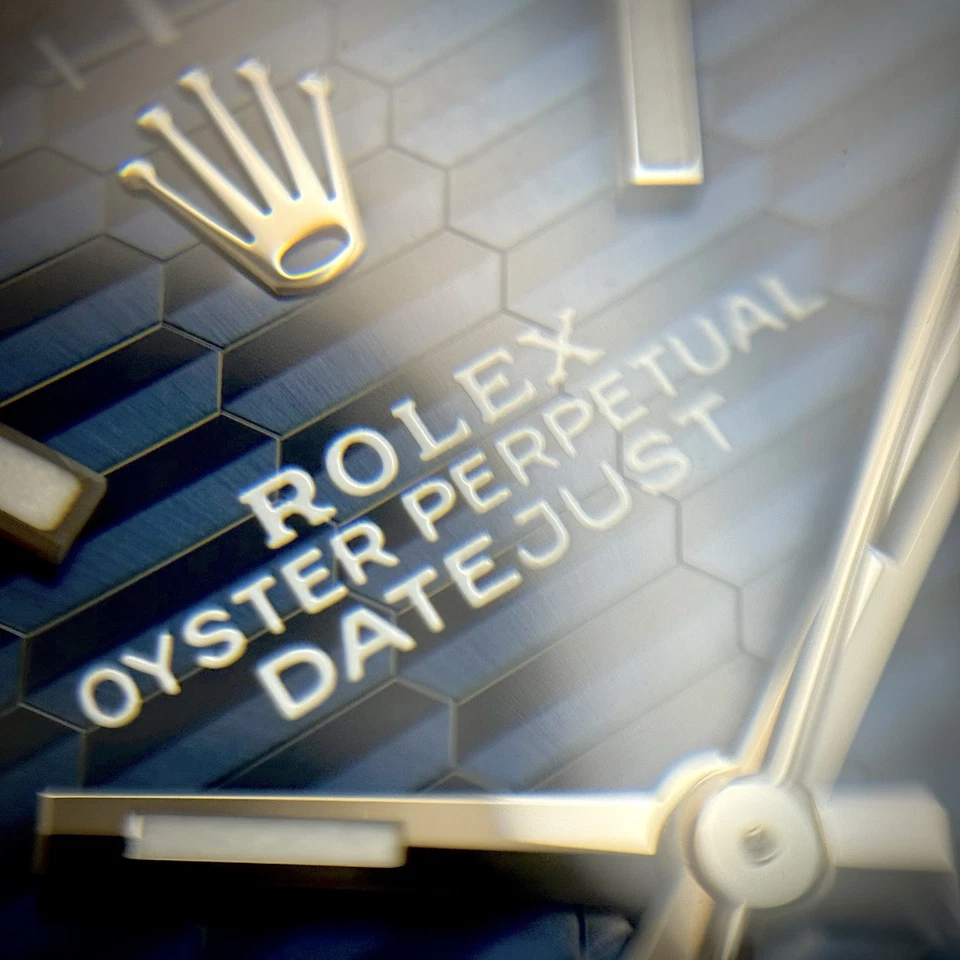 Rolex Datejust 126234 36 esfera azul acanalada motivo jubileo descontinuado | Completo Foto 3 de 4