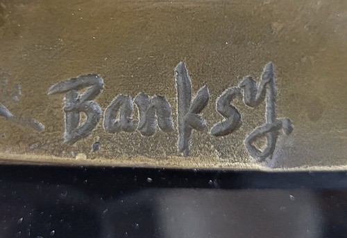 Handmade BRONZE Flower Thrower Statue by Banksy Unknow Artist Gift Figure - Picture 10 of 10