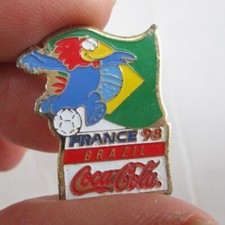fifa world cup 1998 france mascot rooster pin promo coca cola pinback 25 mm used