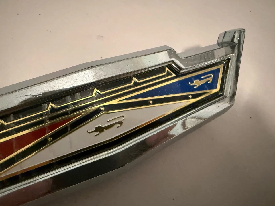 Ford Galaxie 1963 capó liberación mango parrilla adorno cromo nuevo inserto Foto 4 de 4