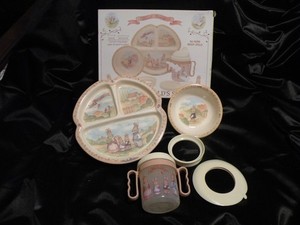 Pecoware Inc. Sweet Family 6 Piece Child’s Dish Set Sweet Bunny Family Design E7