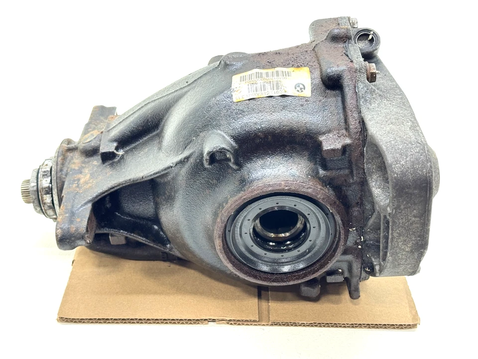 2011–2013 BMW X5 E70 4.4L REAR DIFFERENTIAL CARRIER 3.15 RATIO OEM 7590913 - Image 3 of 4