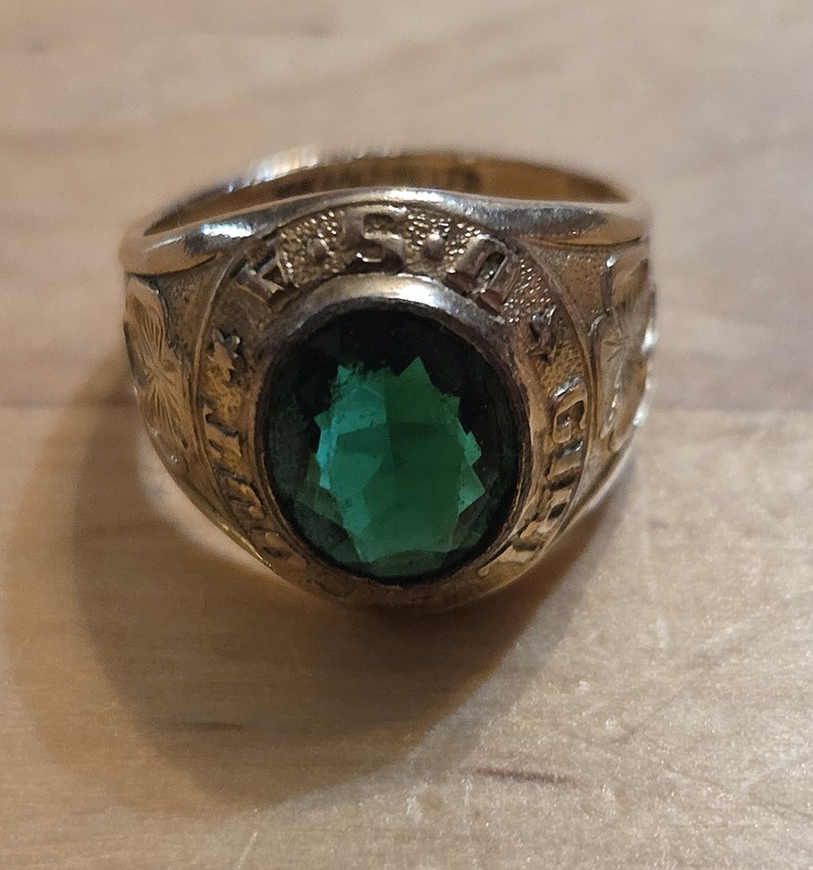 VTG 1940s Girl Scout 10K Gold Filled Ring Sz 6.5 Green Faceted Stone Trefoil