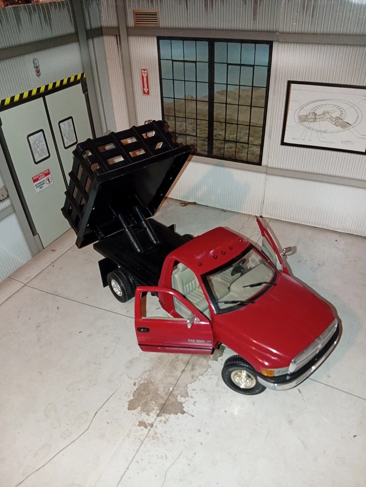 dodge ram 1/18 - Photo 4/4