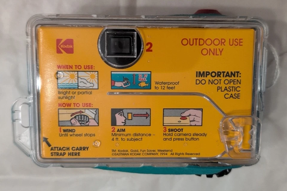 Vintage Kodak Fun Saver 35mm Outdoor Use Camera 27 Exposures New Exp. 08/1996 - Image 3 of 4