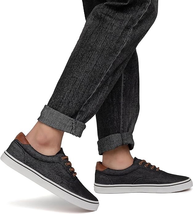 Men's Canvas Low Top Shoes Skate Shoes Fashion Sneakers for Men