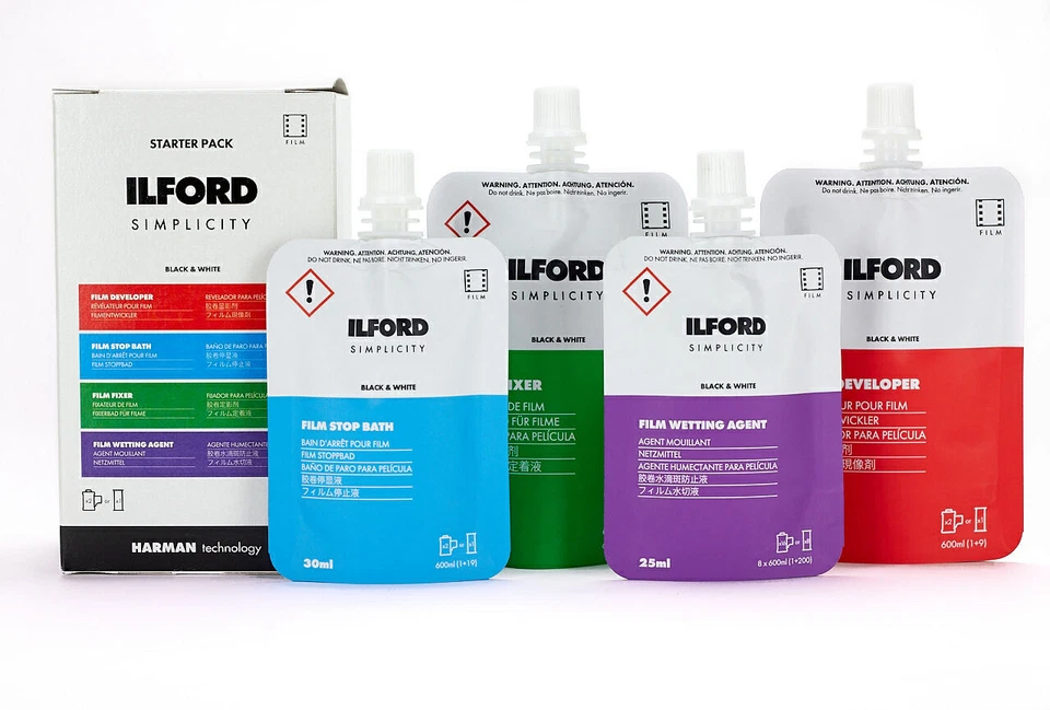 Paquete inicial de películas Ilford Simplicity - películas de desarrollo químico blanco y negro - Imagen 1 de 1