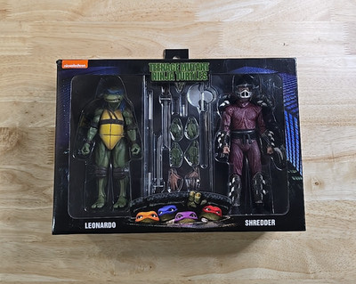 NECA TMNT (Teenage Mutant Ninja Turtles) 1990 Movie: Shredder vs Leonardo