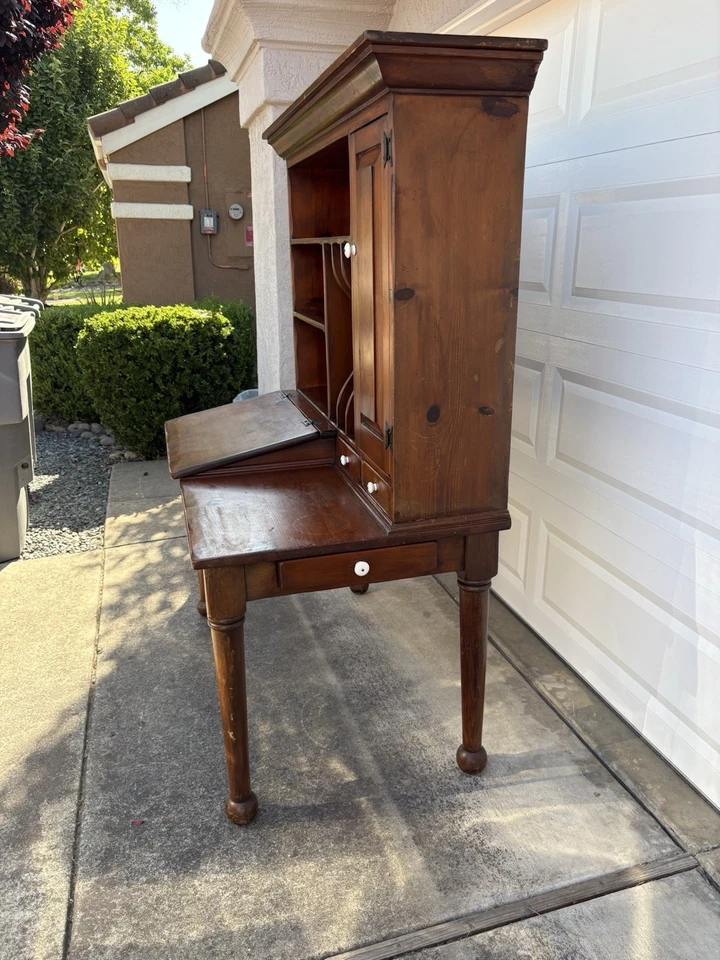 Escritorio grande moderno de mediados de siglo para dibujo/arquitectura Foto 3 de 4