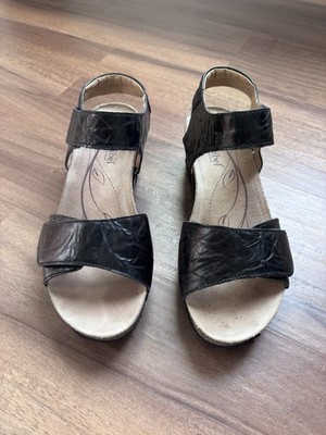 Josef Seibel Women's Size 41 Platform Wedge Sandals Black Leather EUC