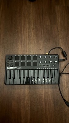 Akai MPK Mini MKII Keyboard Controller Special Edition - Black on Black