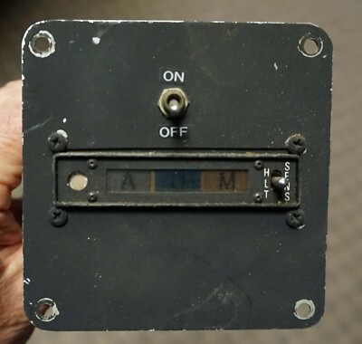 KR-21 Marker Beacon Receiver P/N 066-1021, King Radio, Olathe, KS (Loc=A4 Box)