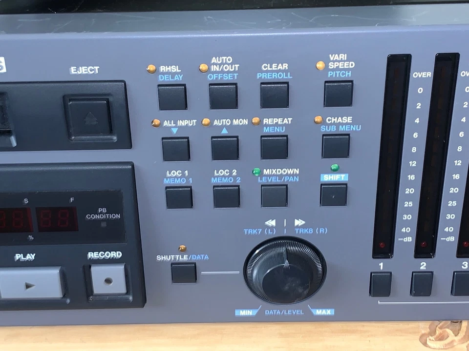 Tascam DA-78HR 24-Bit High Res DTRS Digital Recorder / Player (NEEDS REPAIR) - Image 4 of 4