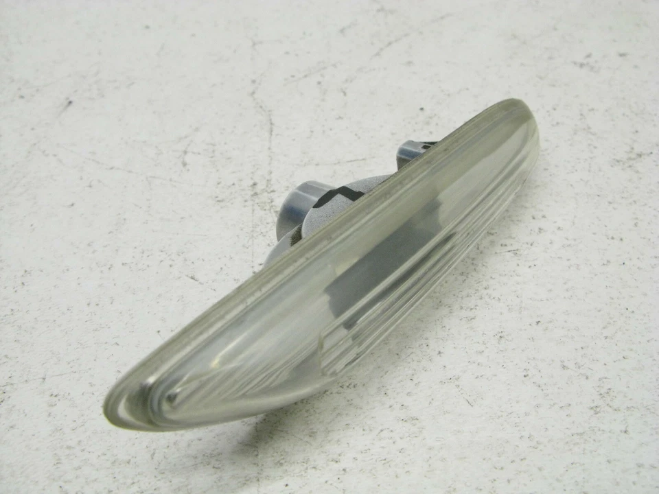 04-10 BMW M5 E60 530i 525i 545i 535i 550i 528i FENDER MARKER LIGHT DRIVER 110219 - Image 2 of 4